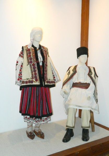 Stab tool Fifth Ţesutul şi decorarea portului popular | Muzeul Olteniei Craiova